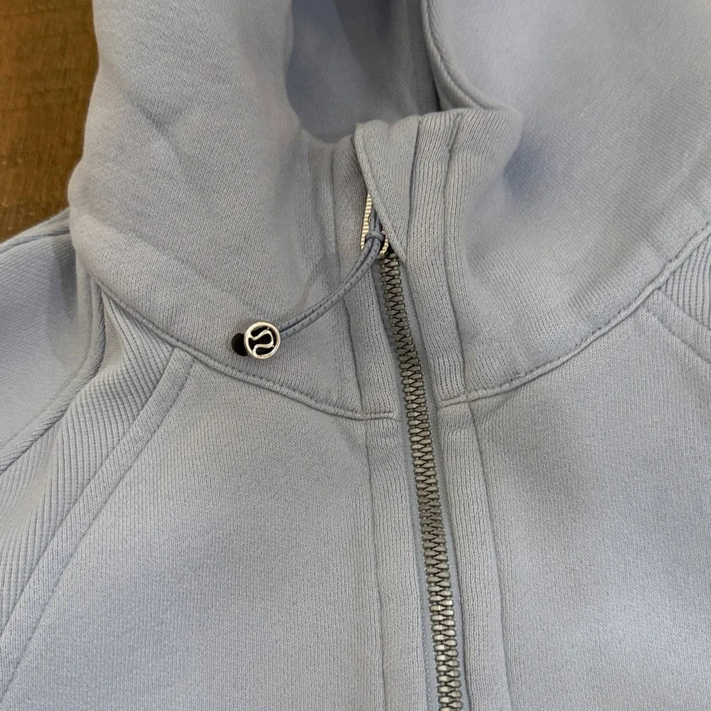 Lululemon Women’s Scuba Full Zip - Picture 2 of 6